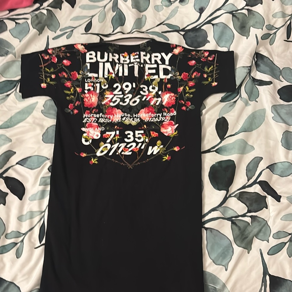 Little girls Burberry dress size 8Y